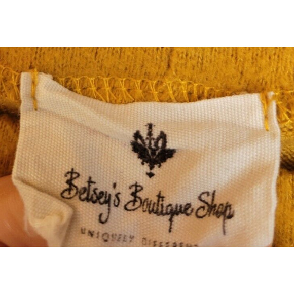 Betsey's Boutique Shop Mustard Elbow Patch Fleece Sweater Women's Size Large - Picture 3 of 7